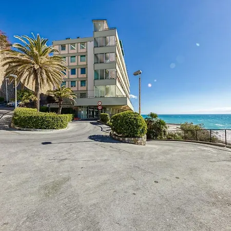 Appartement : Alloggio A Capo Nero Vista Mare *