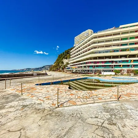 : Alloggio A Capo Nero Vista Mare * Ospedaletti
