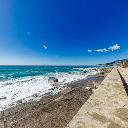: Alloggio A Capo Nero Vista Mare Ospedaletti