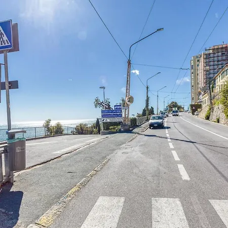 : Alloggio A Capo Nero Vista Mare Ospedaletti